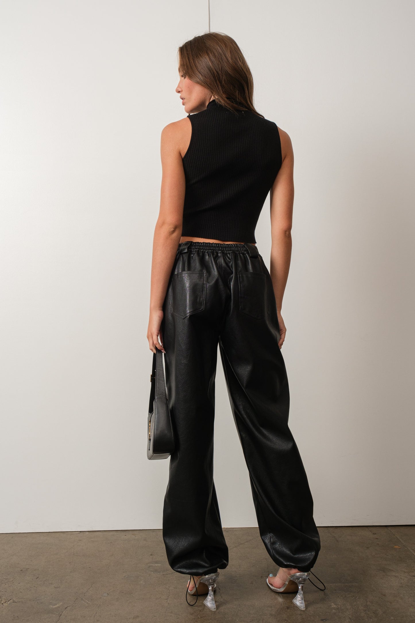 AMELIA NECK TOP
