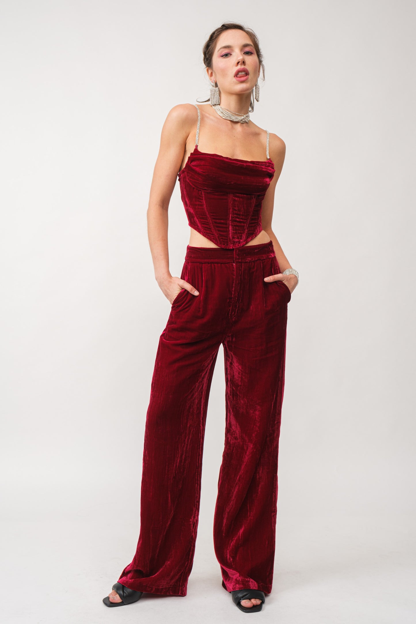SCARLET VELVET SET