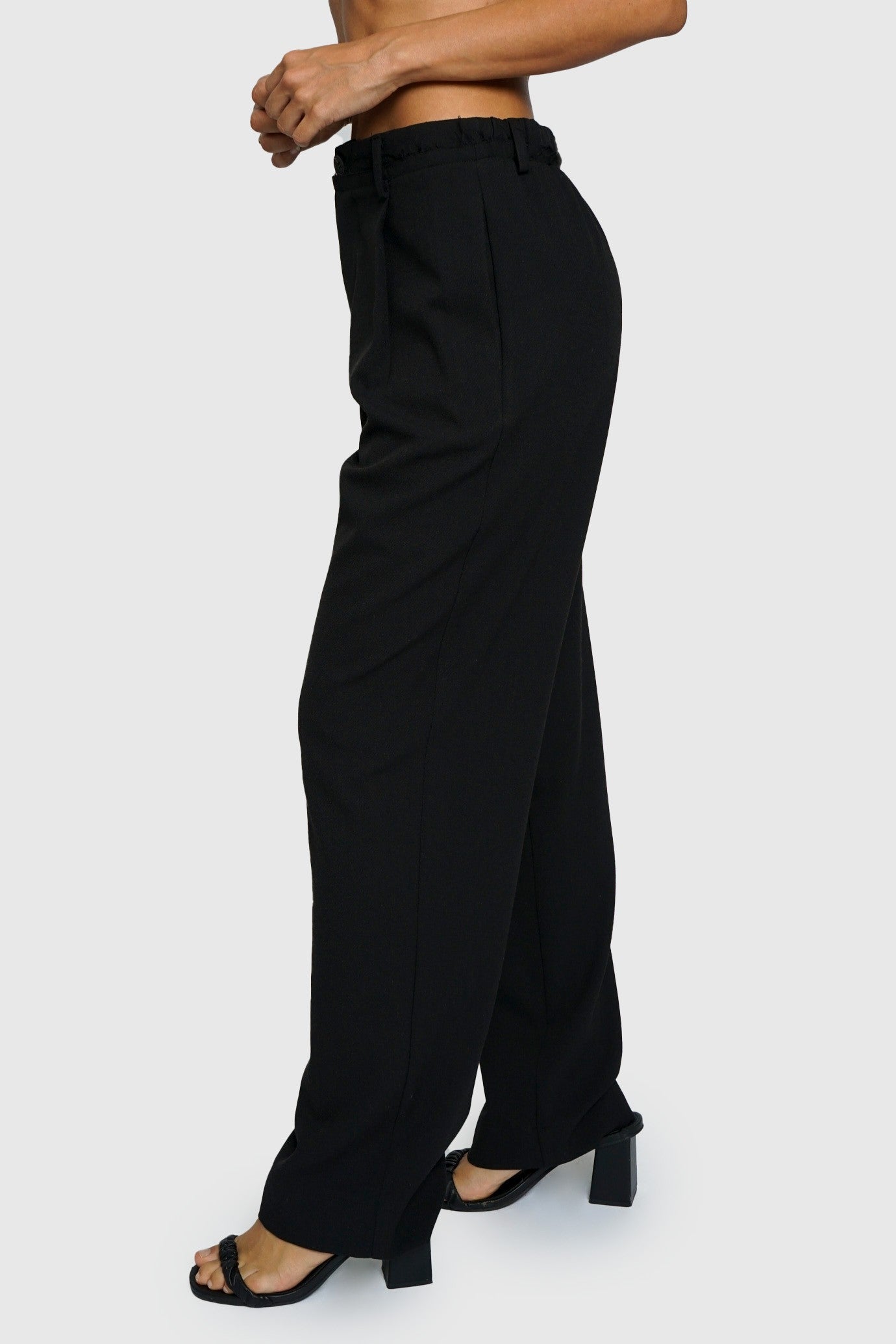 ALESSIA DRESS (BLACK)